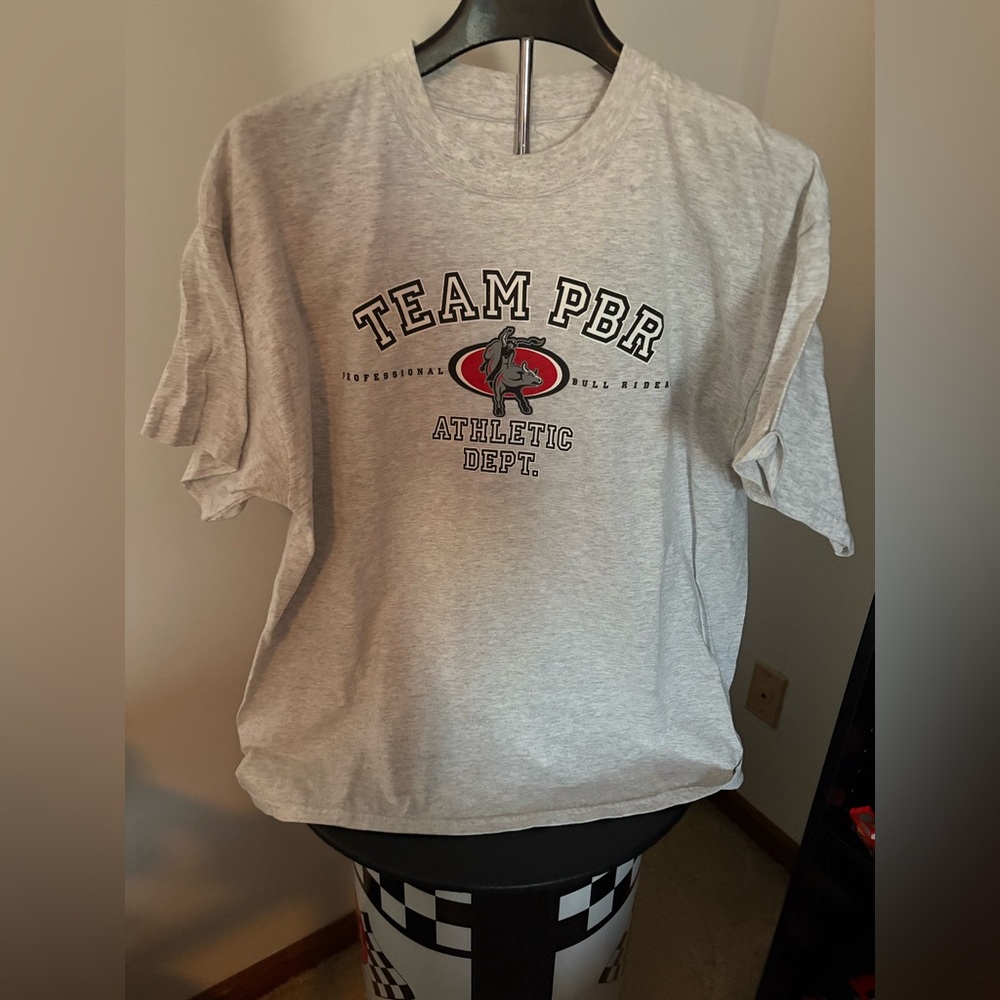 Rare Vintage Athletic Gray “Team PBR Athletic” Collectible T-Shirt Size Large